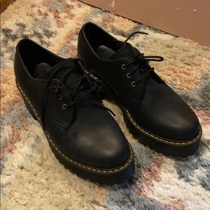 Dr marten shriver low